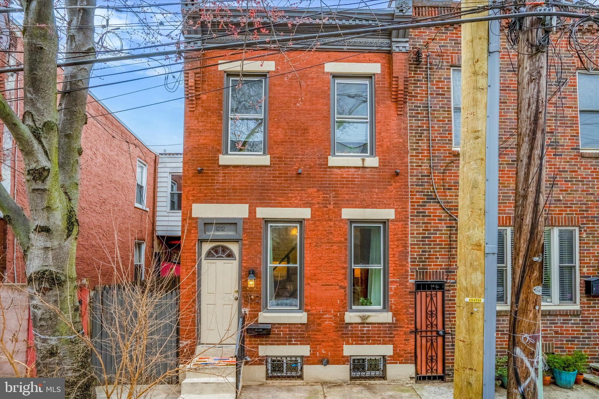1212 Day St