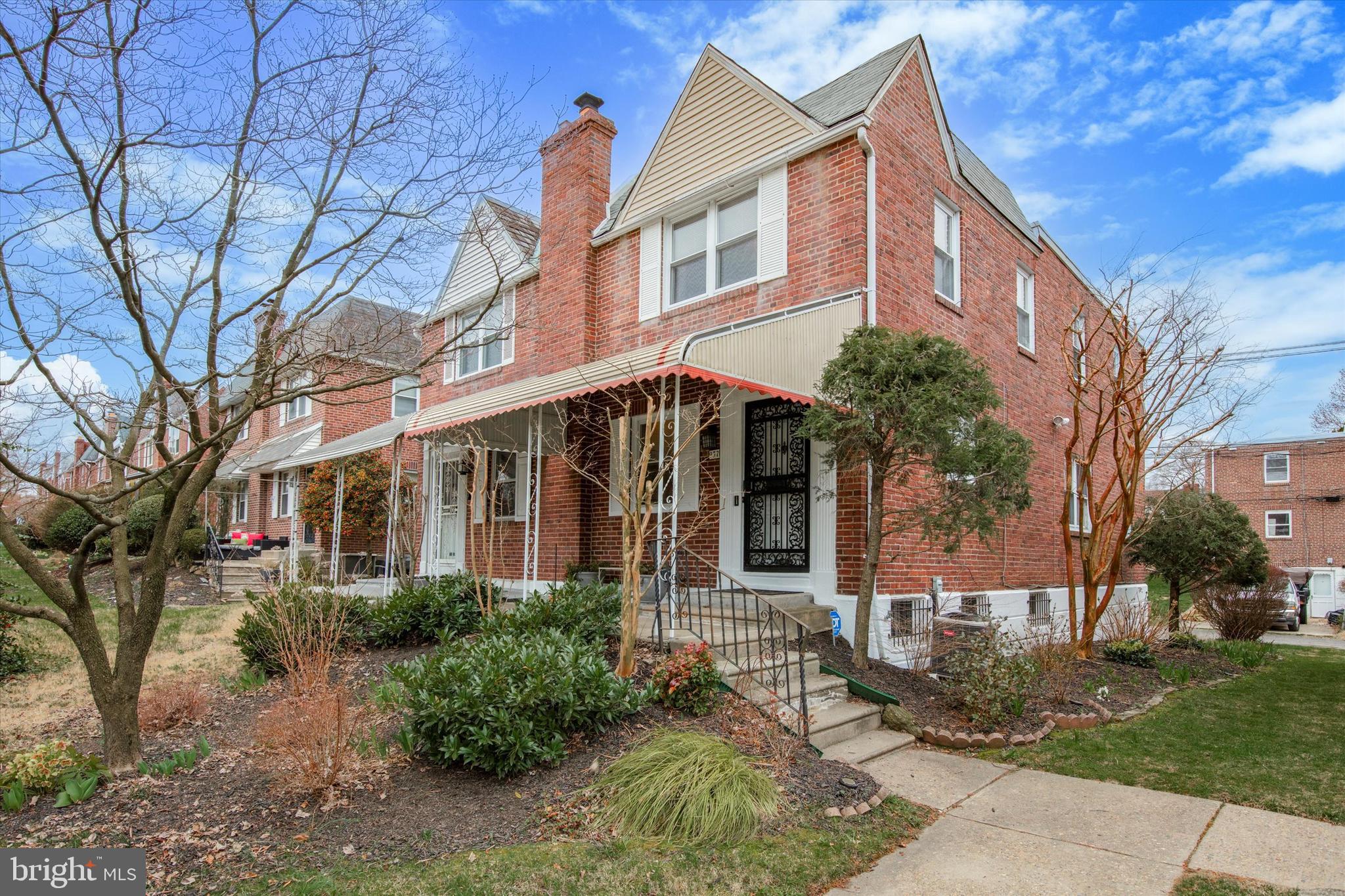 937 E Mount Airy Ave