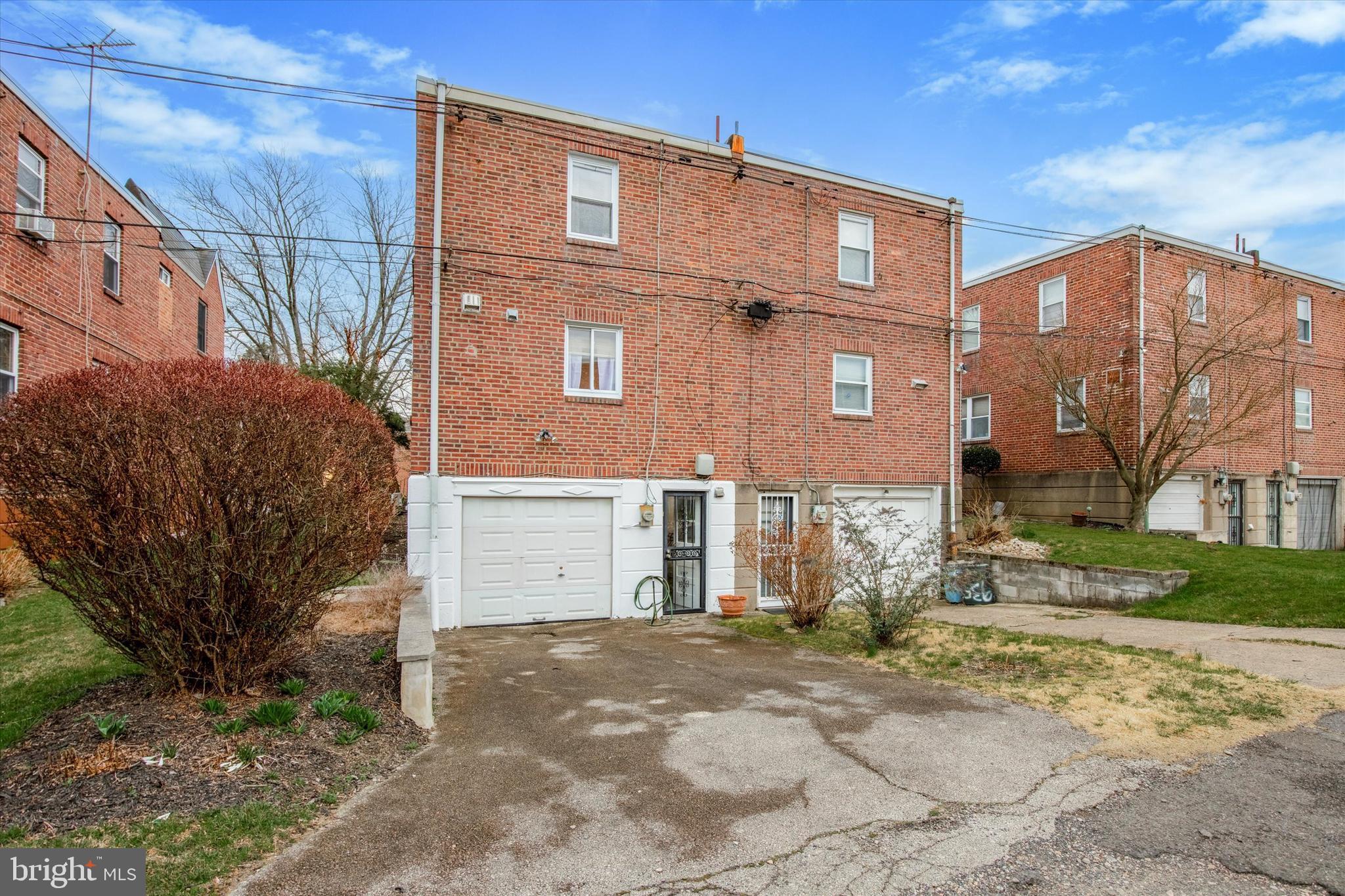 937 E Mount Airy Ave