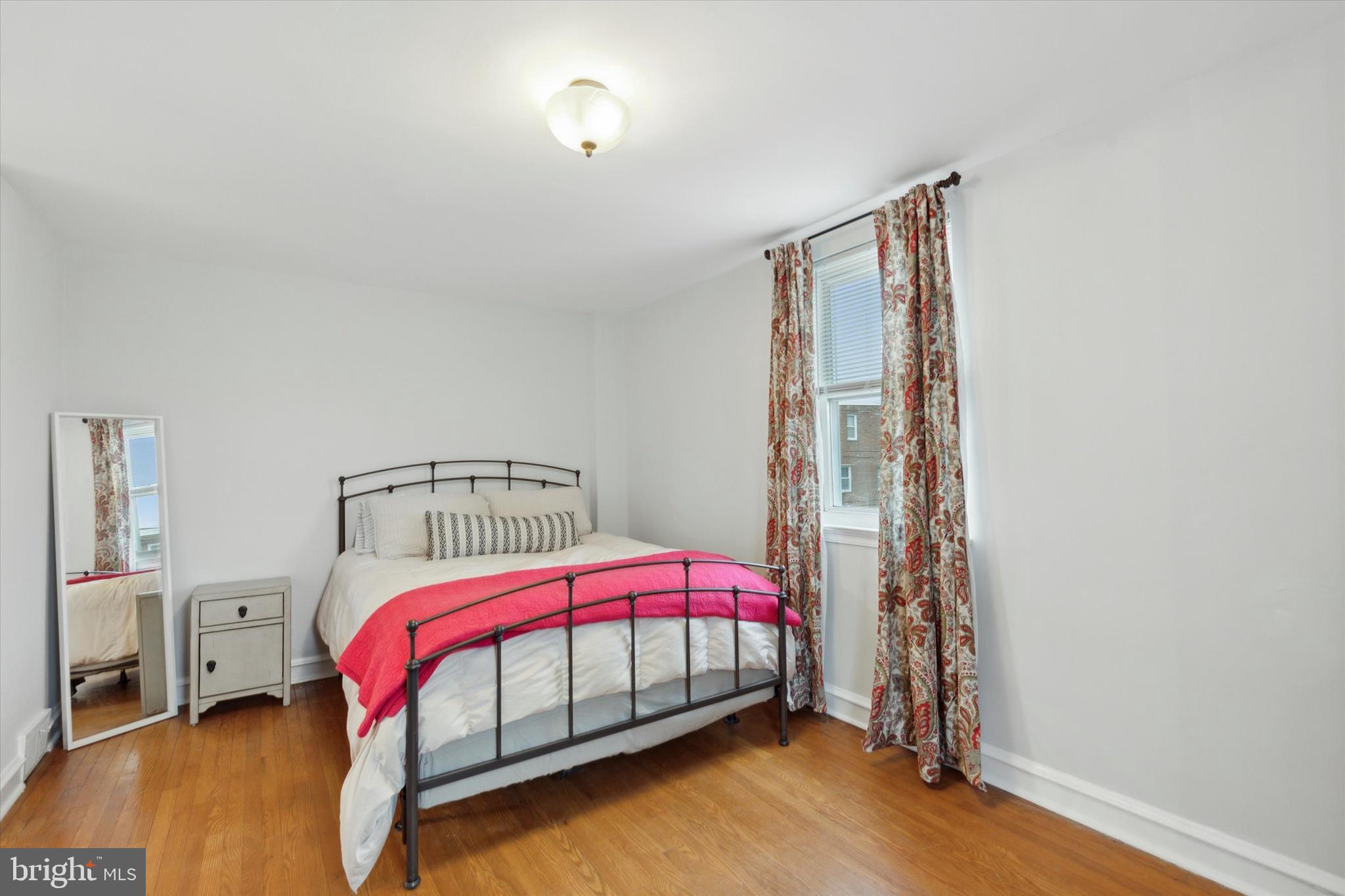 937 E Mount Airy Ave