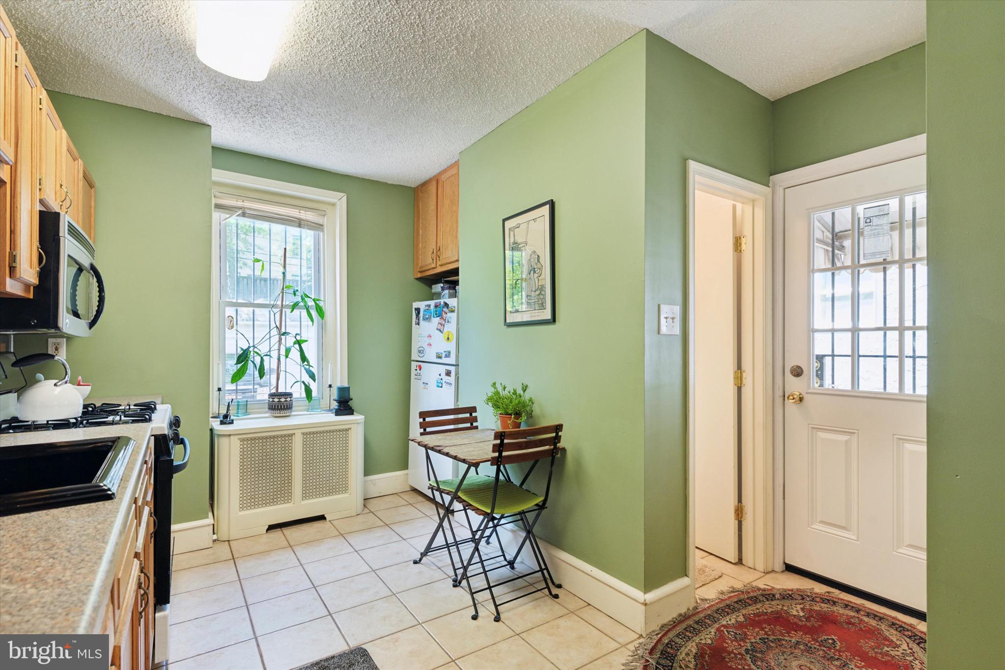 351 W Mount Pleasant Ave