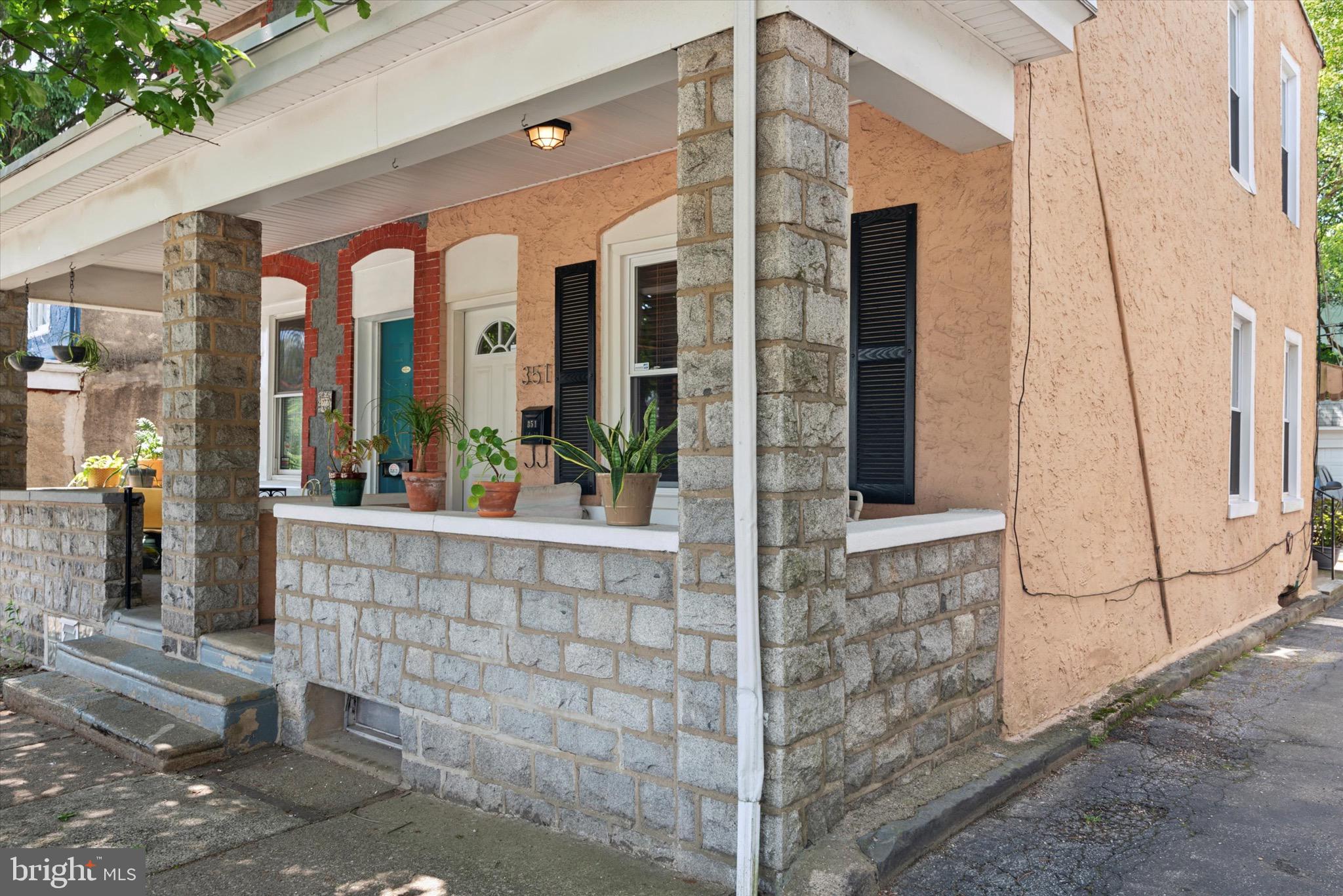 351 W Mount Pleasant Ave