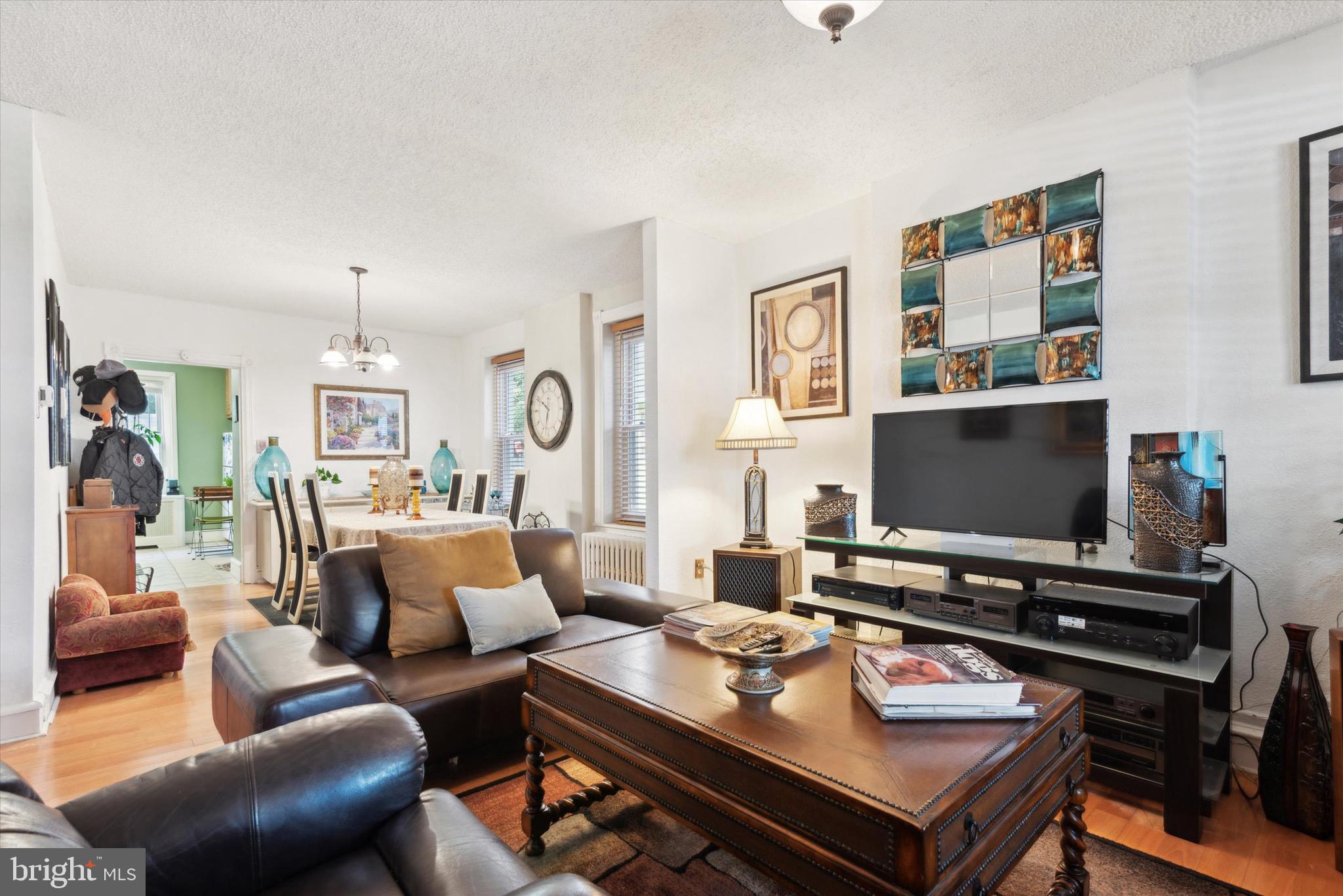 351 W Mount Pleasant Ave