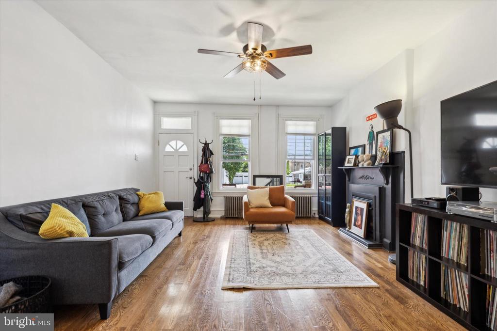 460 MARTIN ST