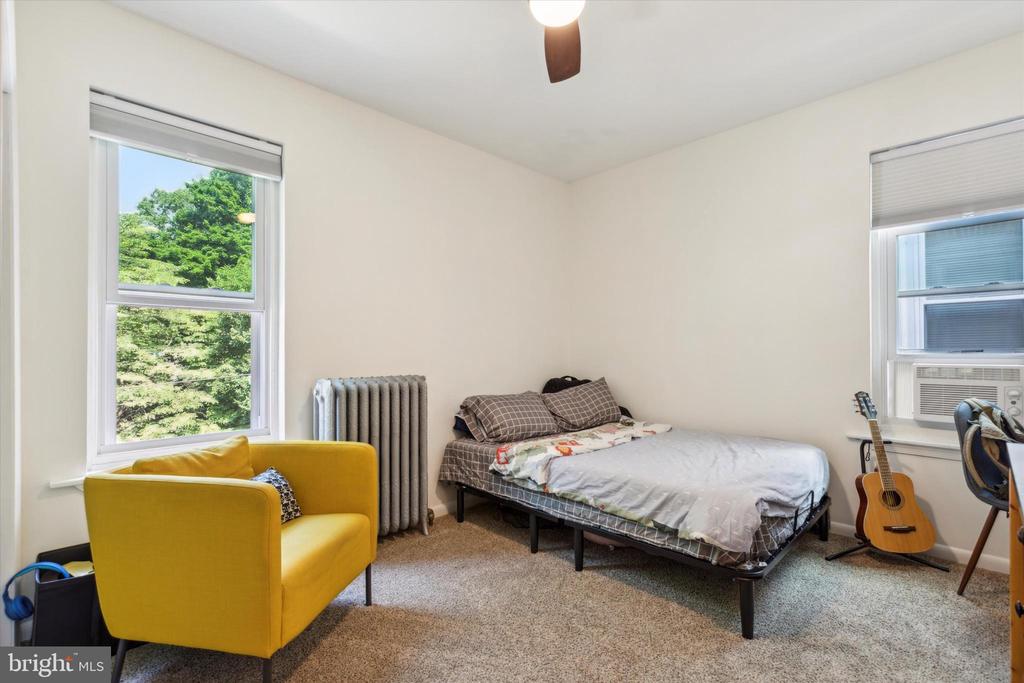 460 MARTIN ST