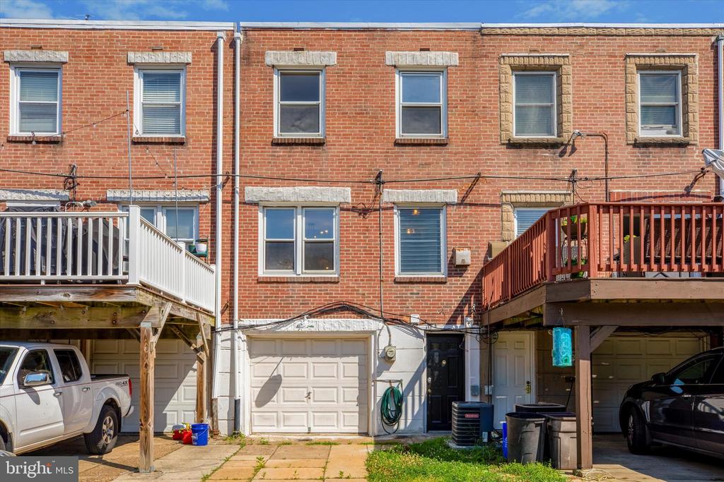 445 HERMIT ST