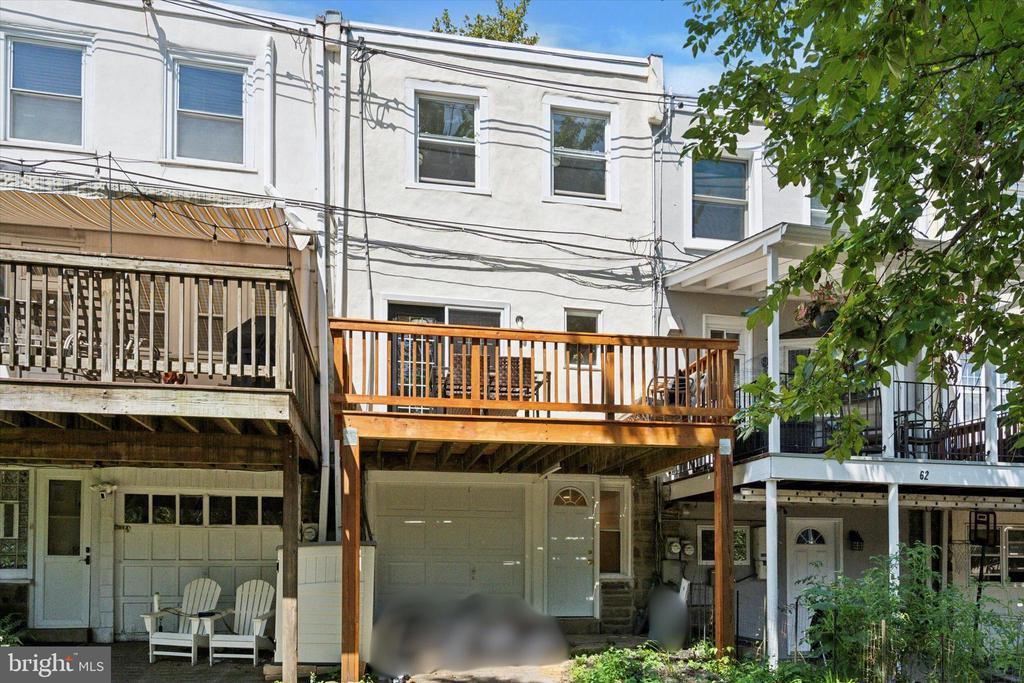 60 E Abington Ave