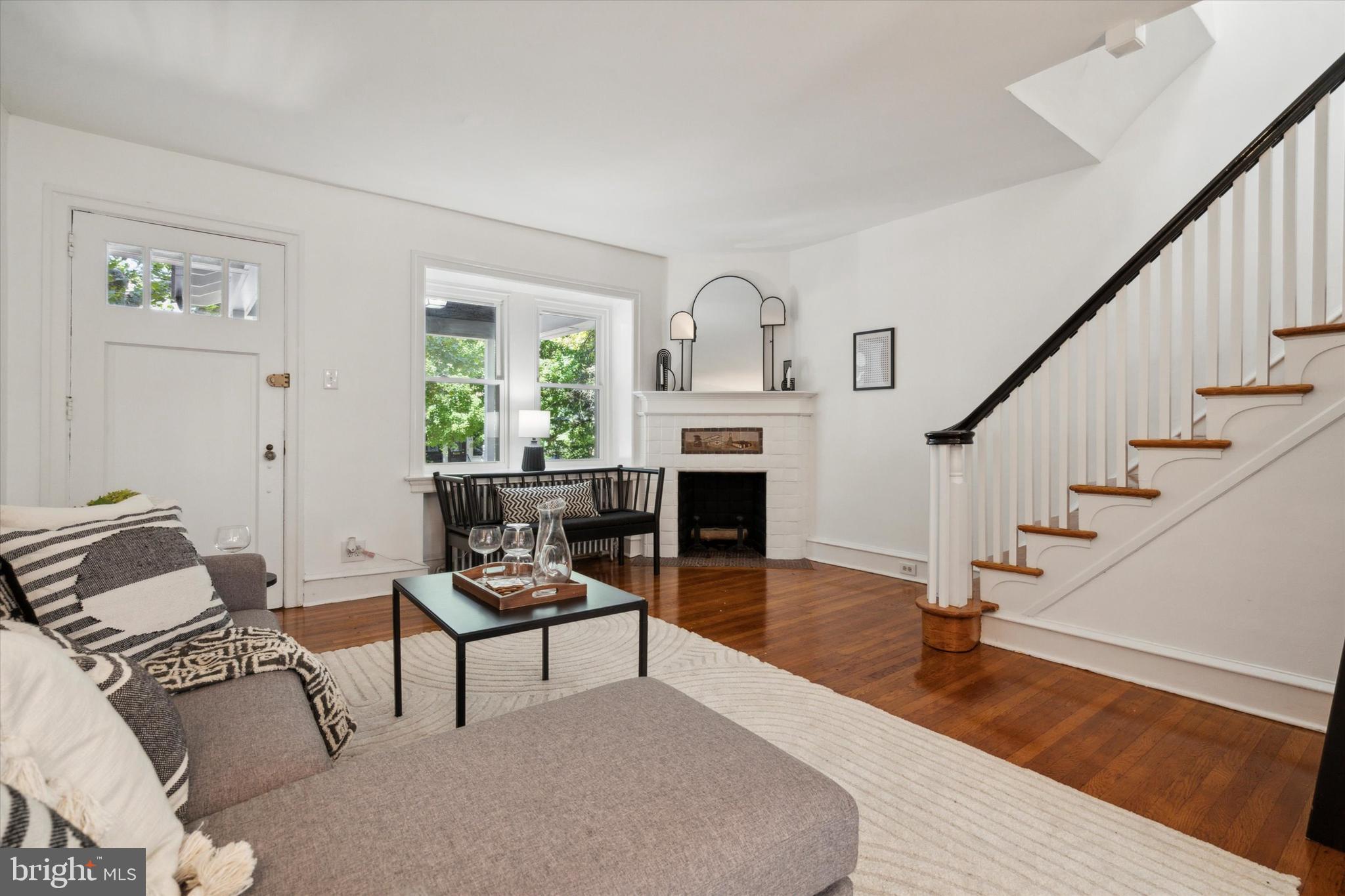 60 E Abington Ave
