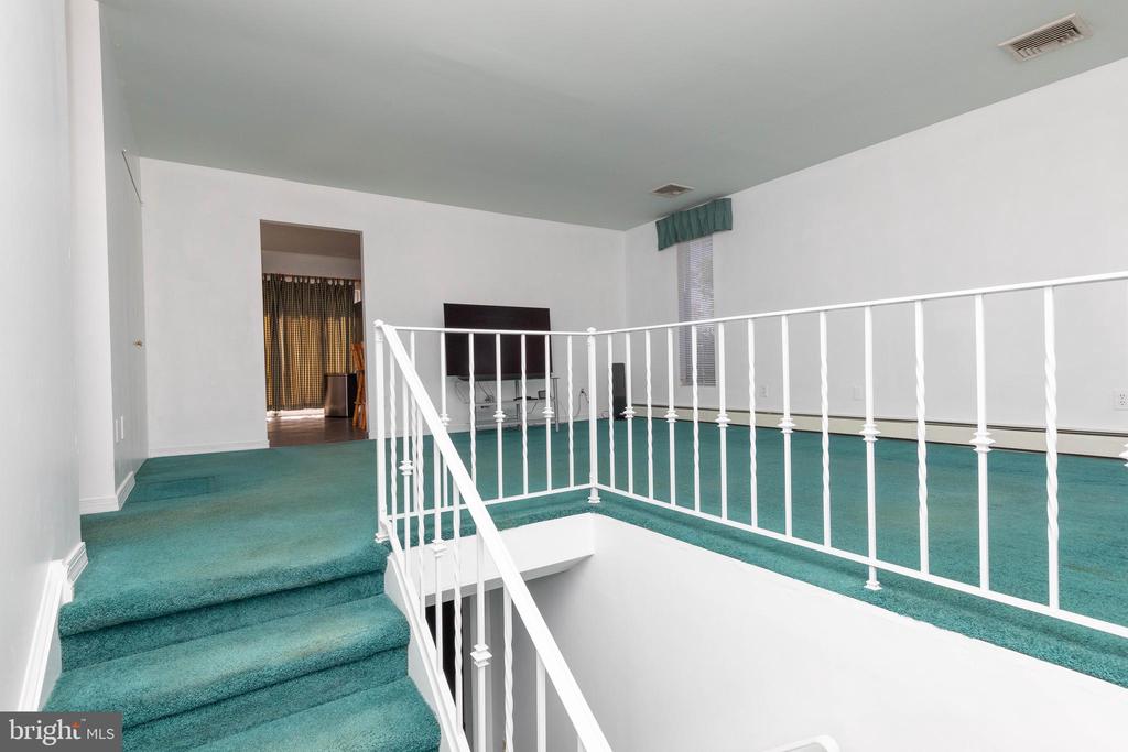 614 Cheswick Rd