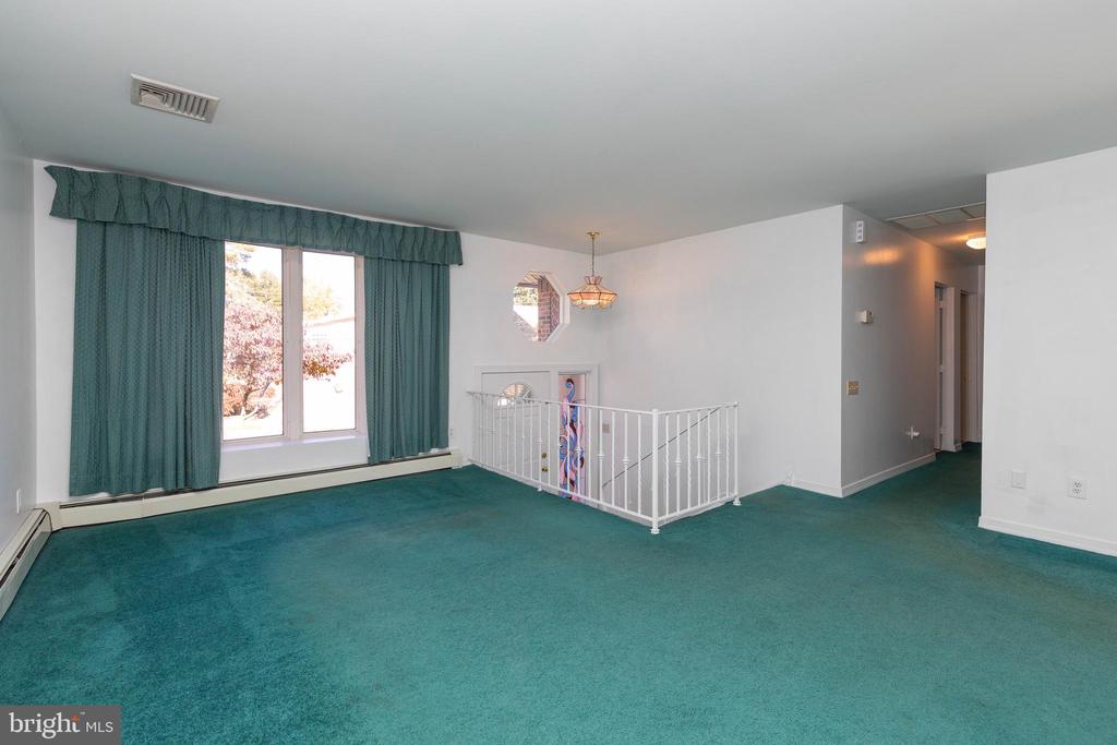 614 Cheswick Rd