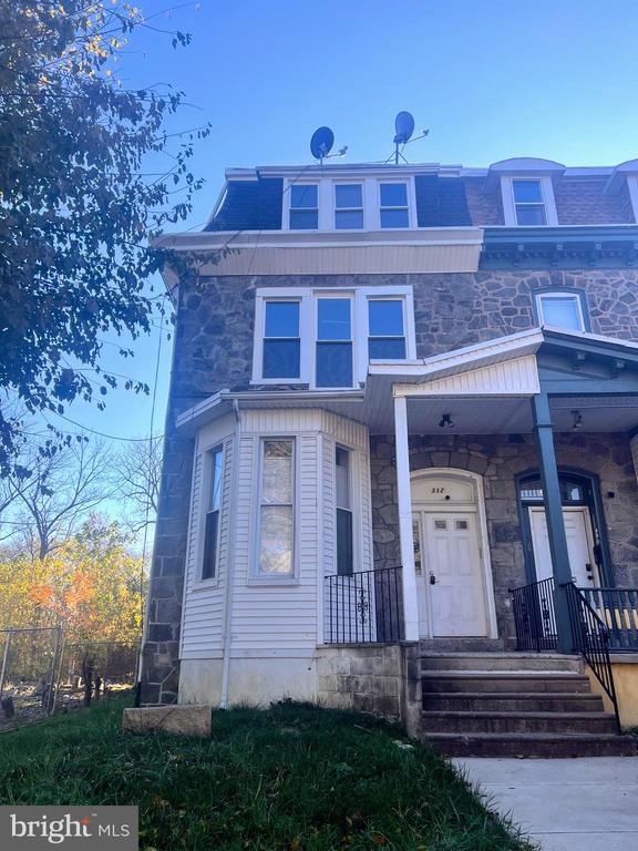332 W MANHEIM ST #1