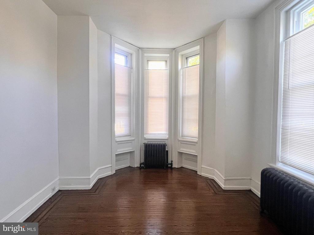 332 W MANHEIM ST #1