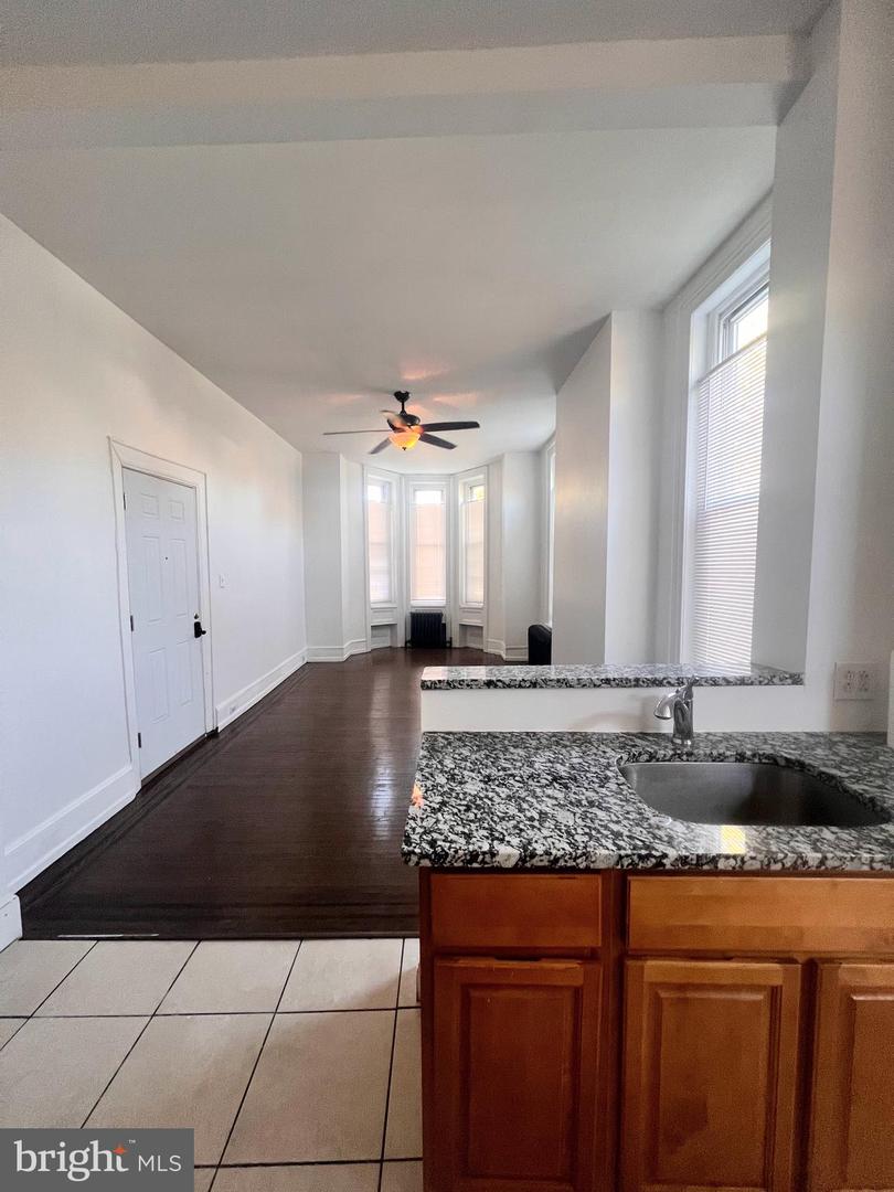 332 W MANHEIM ST #1