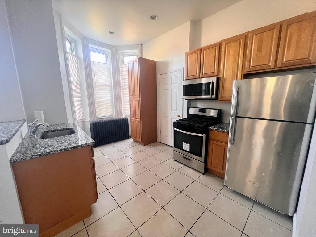 332 W MANHEIM ST #1