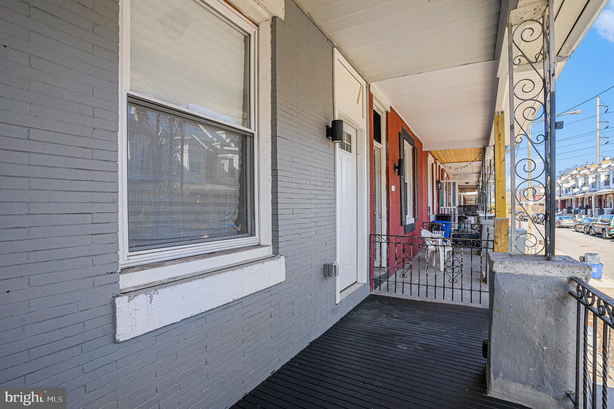 451 W Earlham Ter