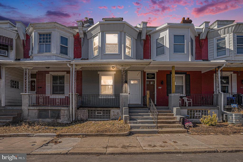 451 W Earlham Ter