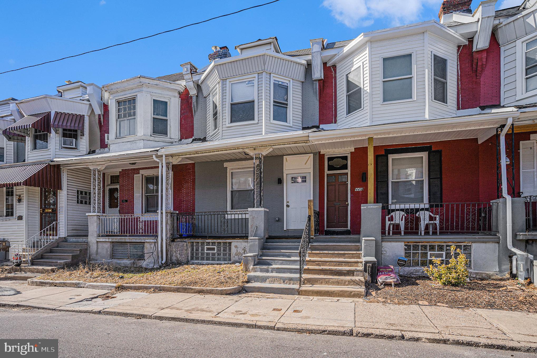451 W Earlham Ter