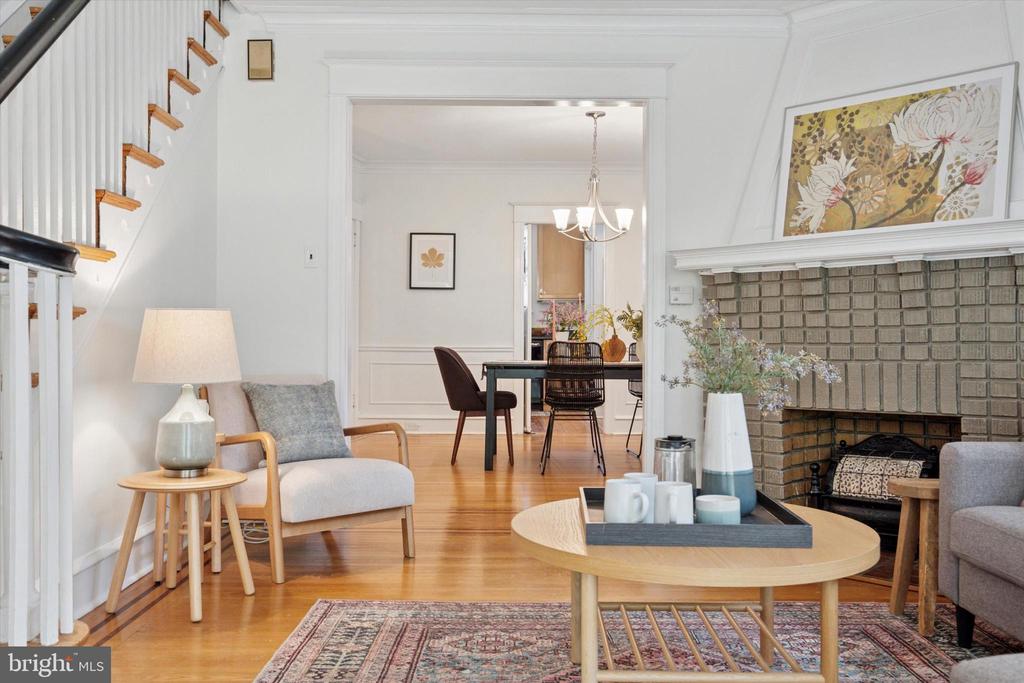 418 W Mount Airy Ave