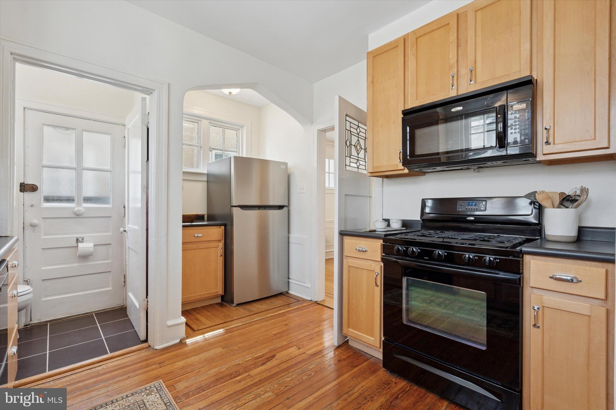 418 W Mount Airy Ave