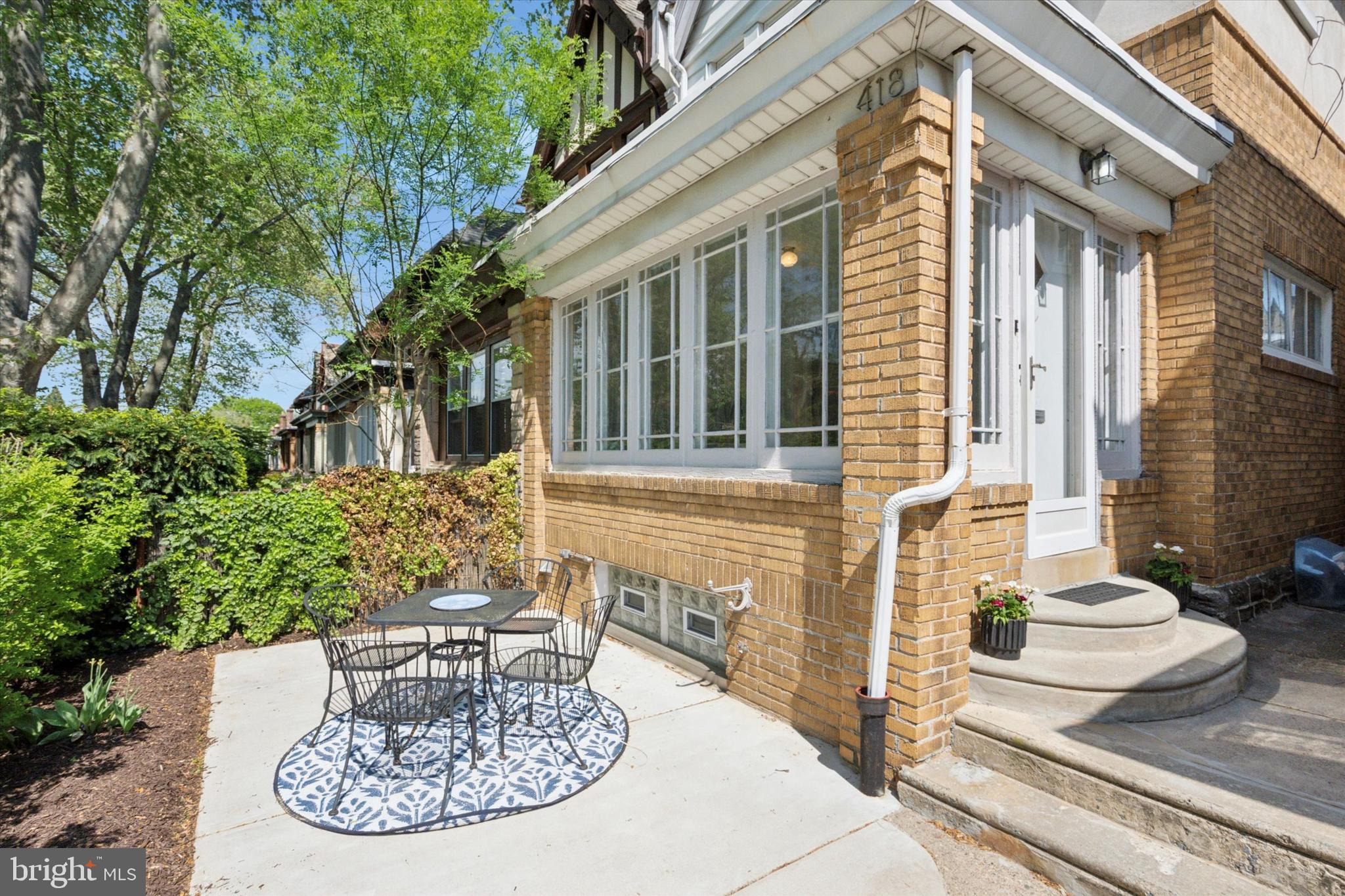 418 W Mount Airy Ave