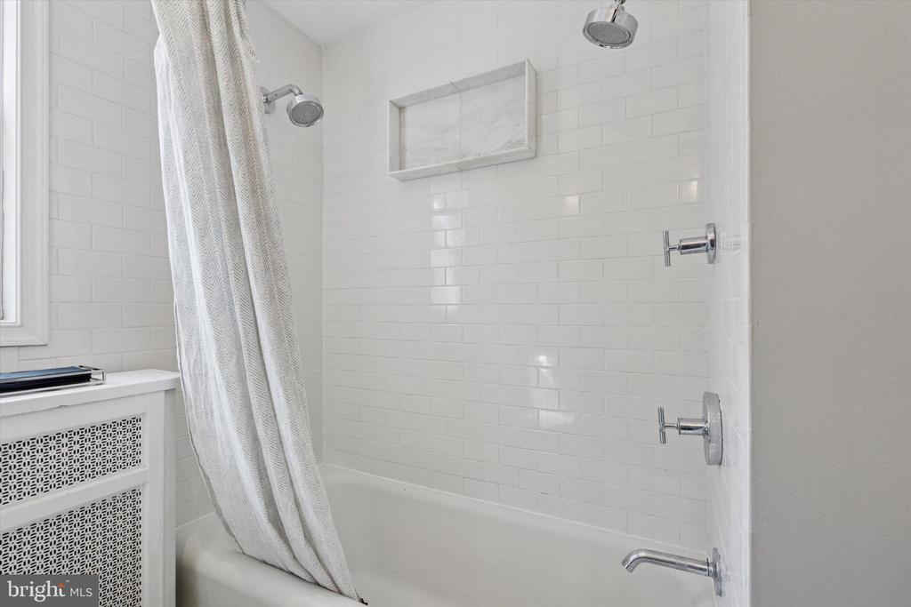 418 W Mount Airy Ave