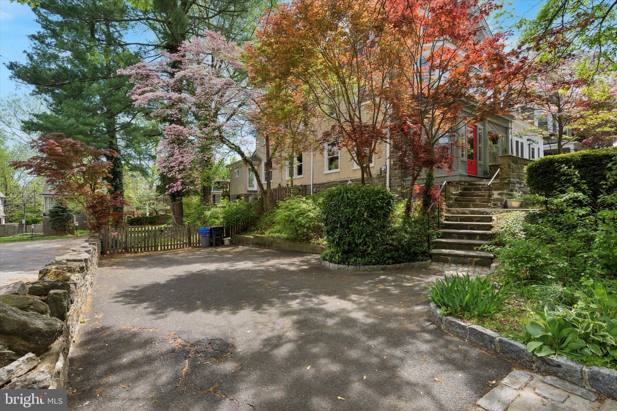 38--40 E Willow Grove Ave