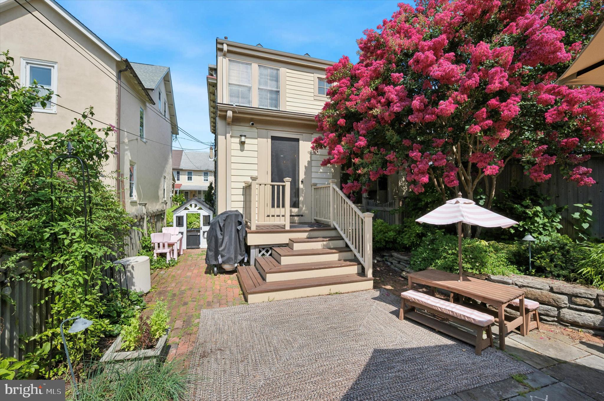 234 E BENEZET STREET