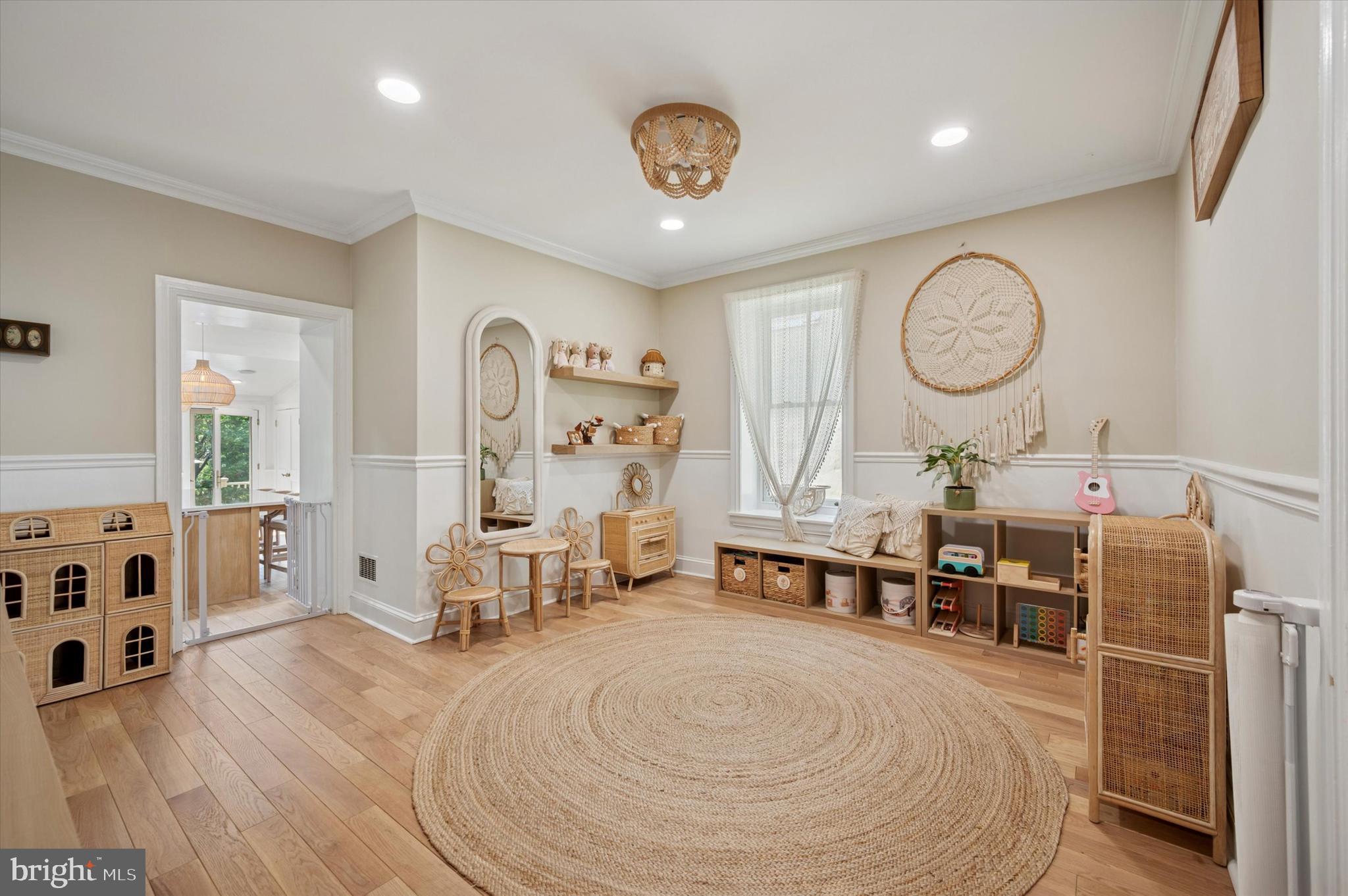 234 E BENEZET STREET