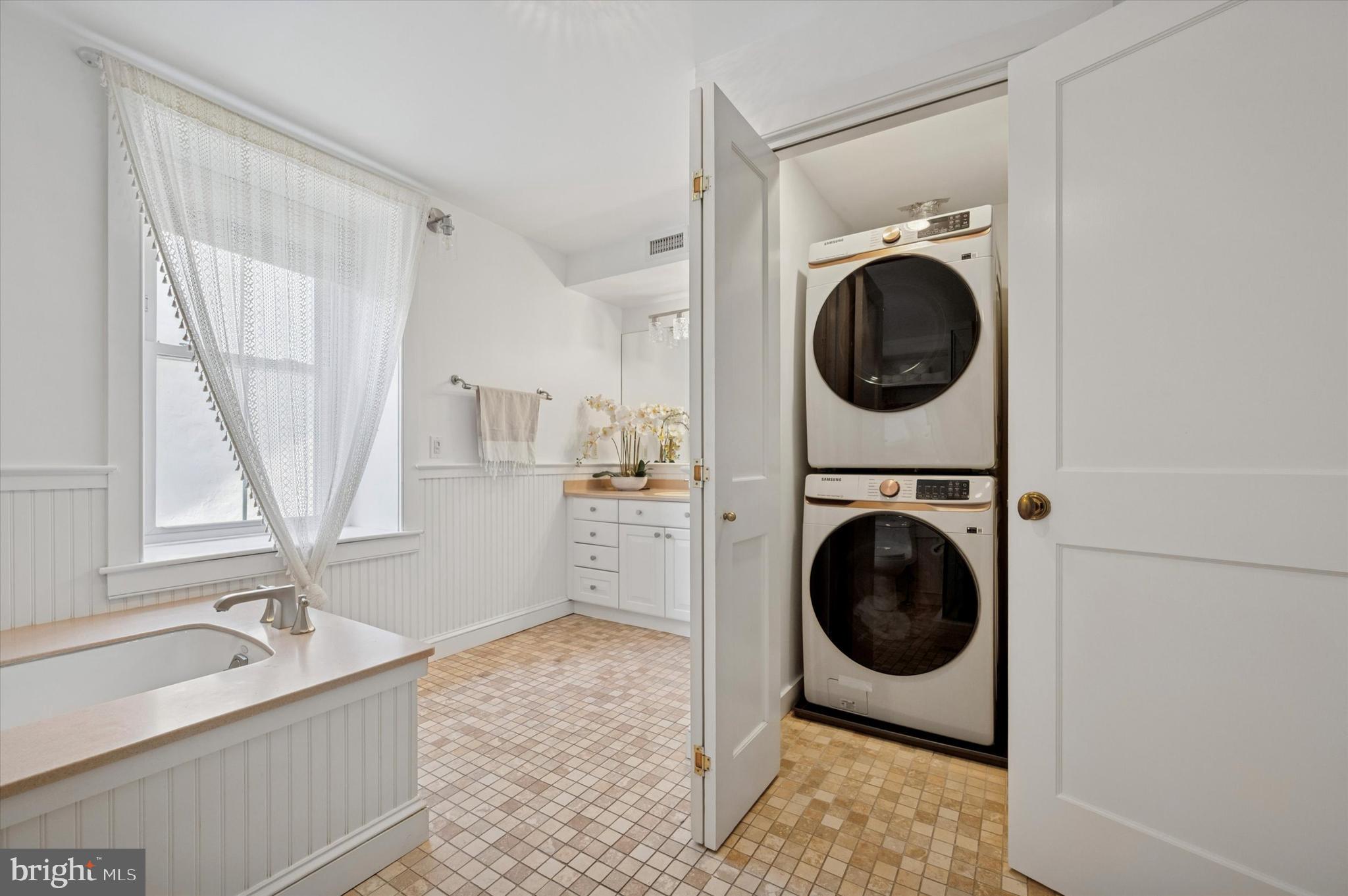 234 E BENEZET STREET