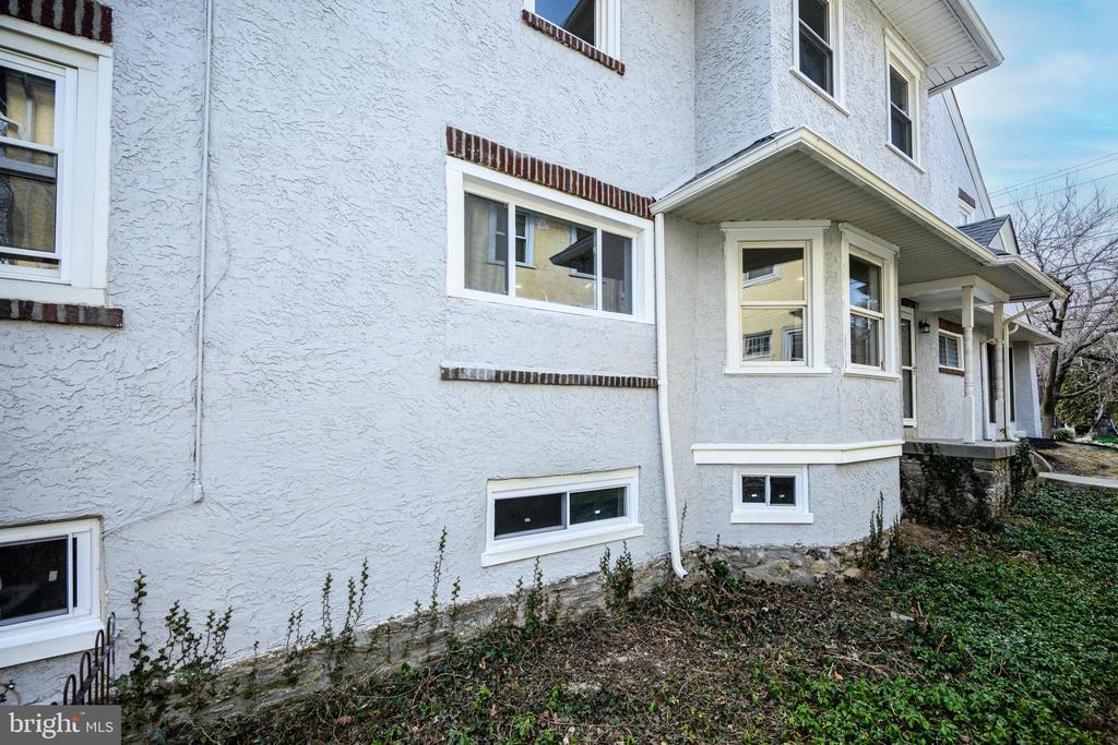 338 E MOUNT AIRY AVENUE