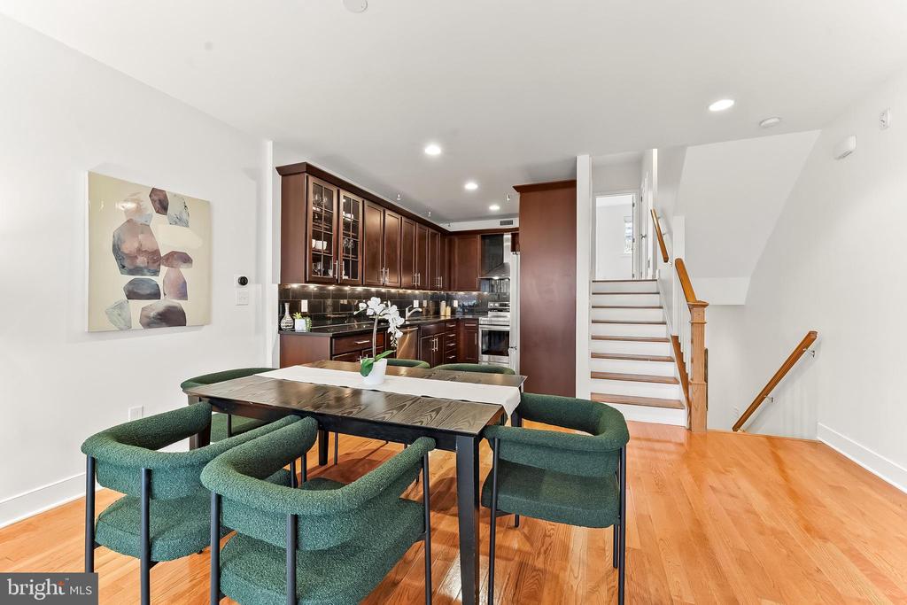 677 N 15TH STREET