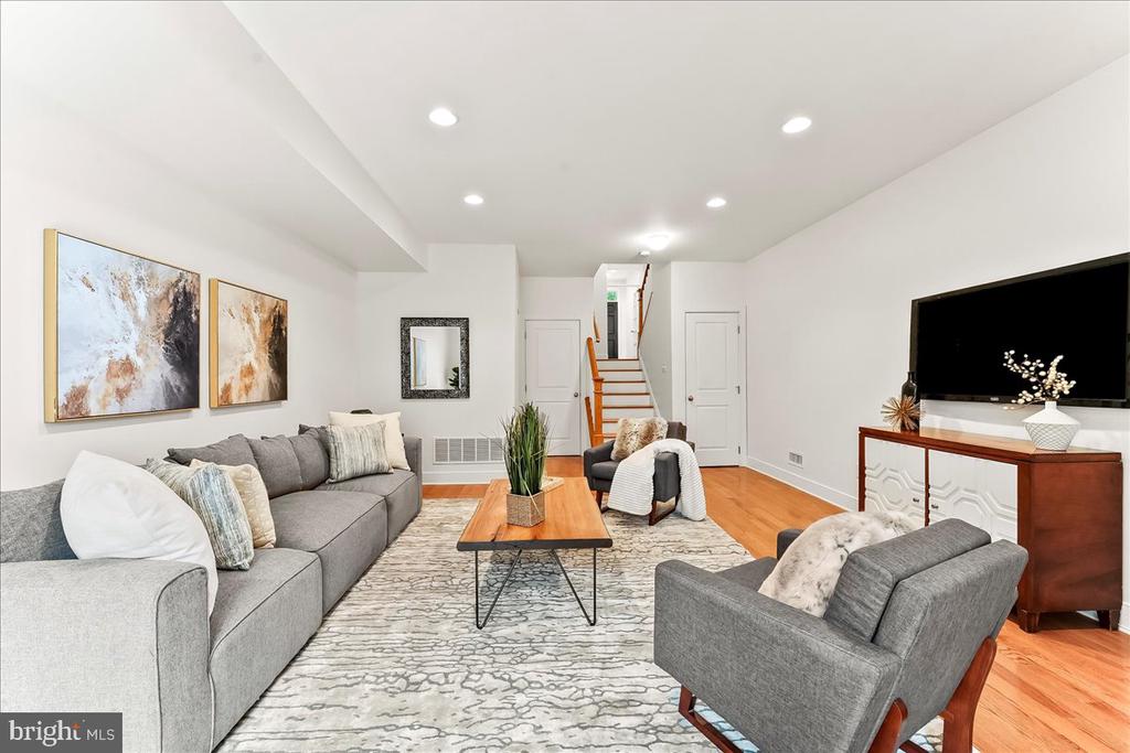 677 N 15TH STREET