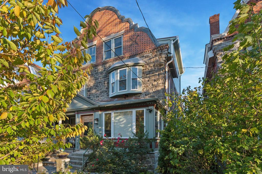 324 W WINONA STREET