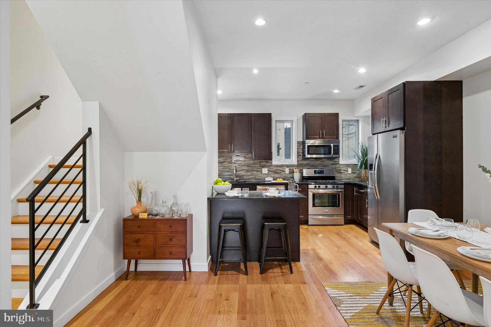 2555 CARPENTER STREET E