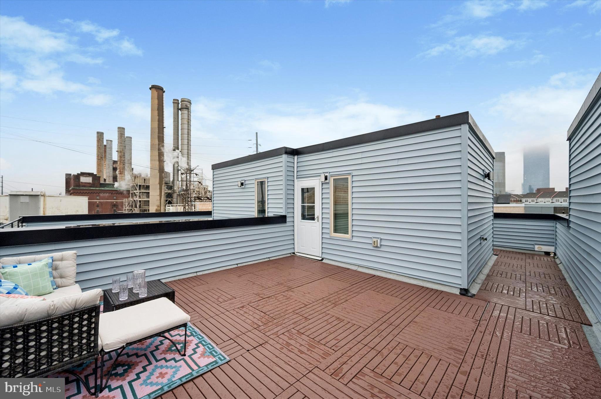 2555 CARPENTER STREET E