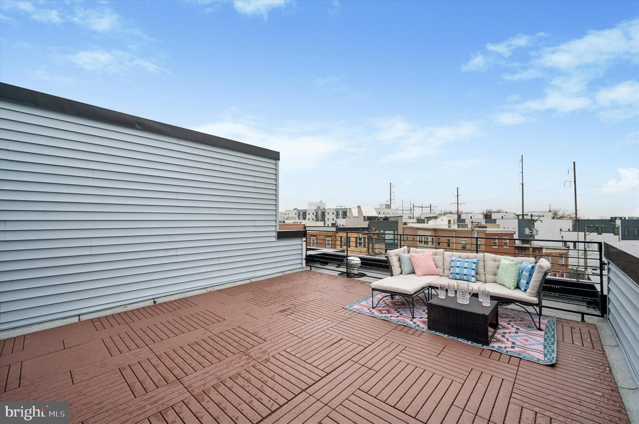 2555 CARPENTER STREET E