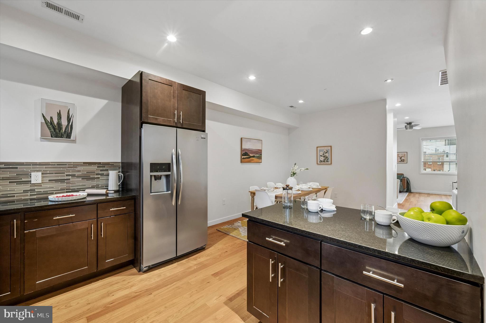 2555 CARPENTER STREET E