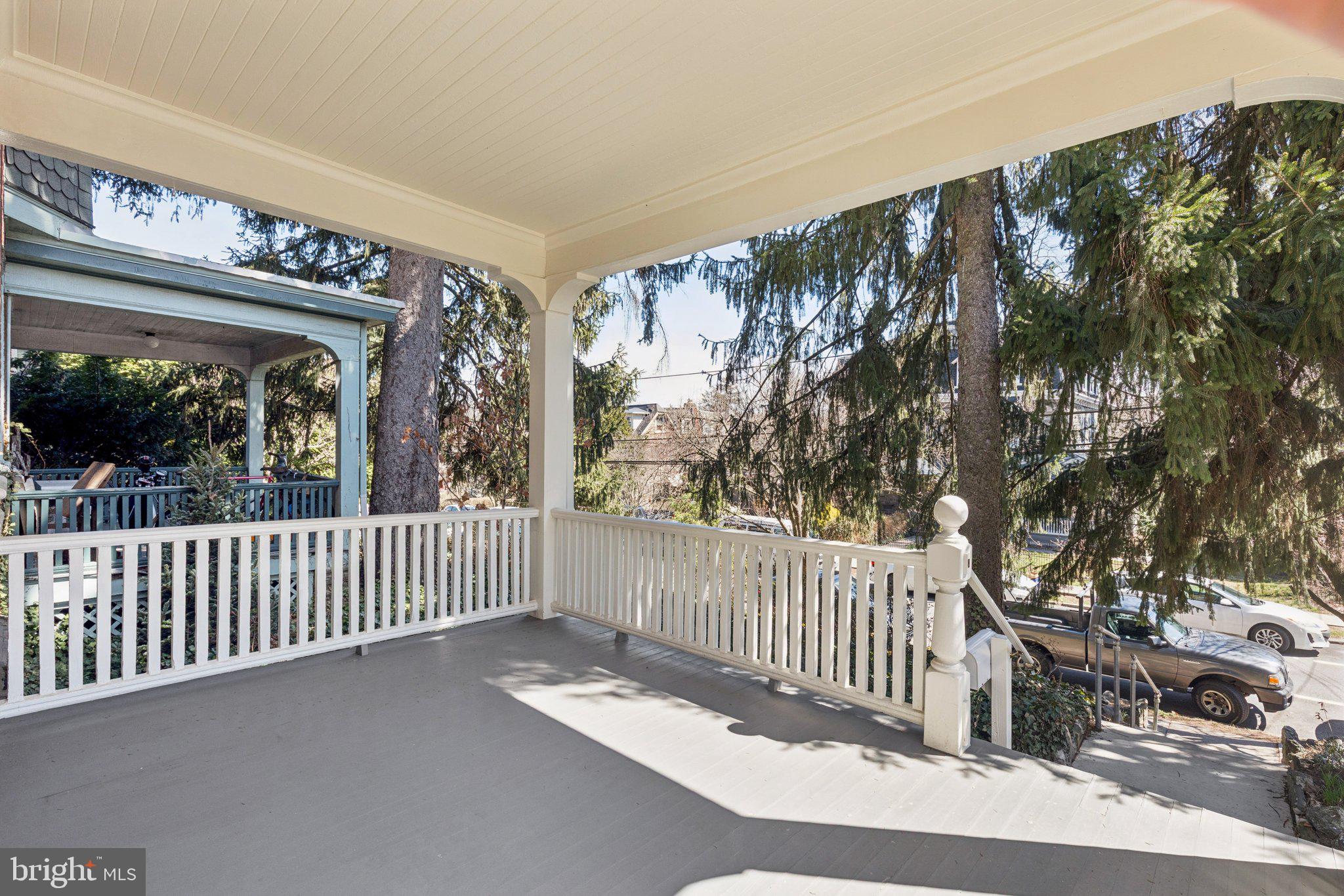 515 CARPENTER LANE