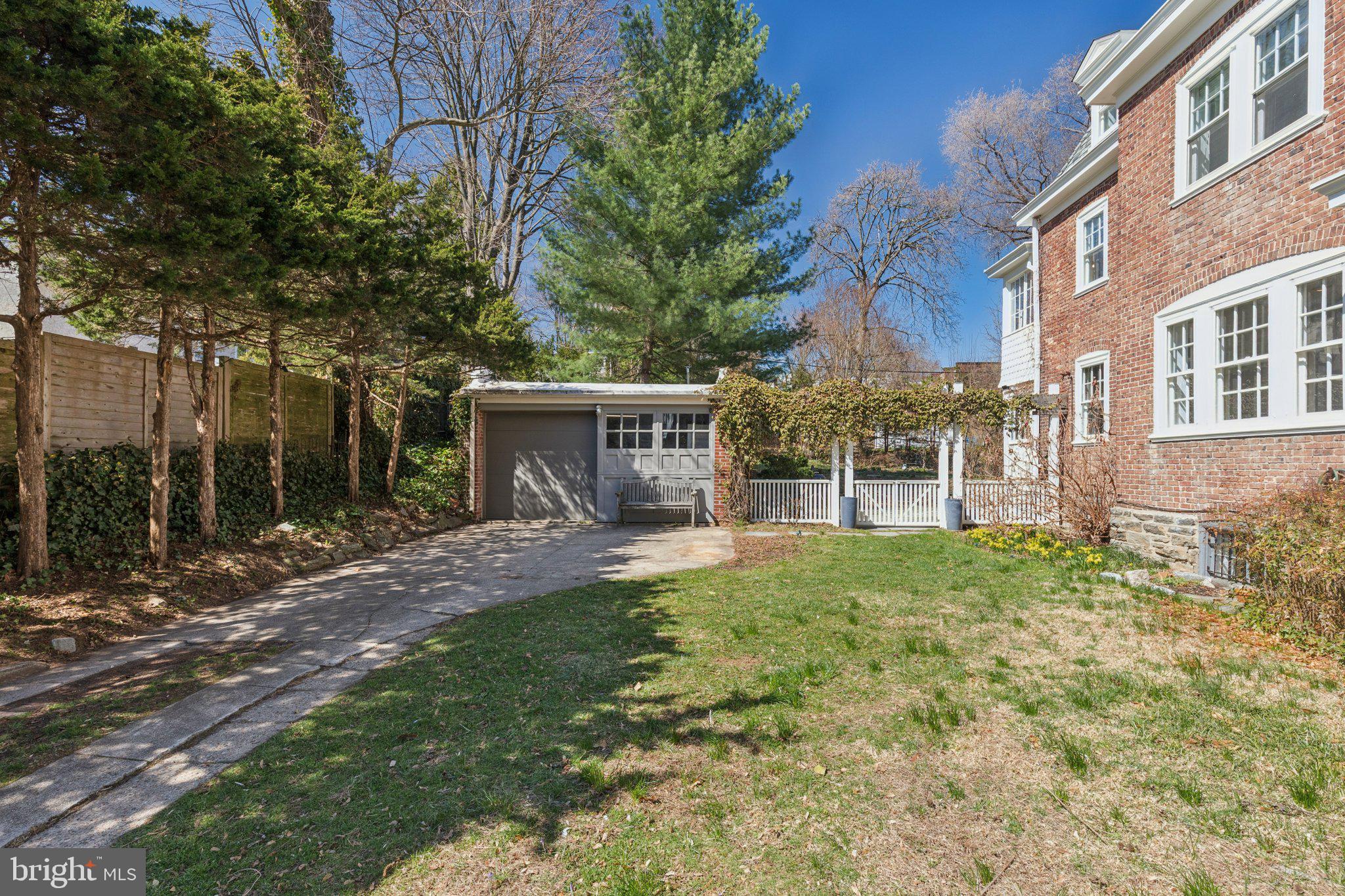 515 CARPENTER LANE