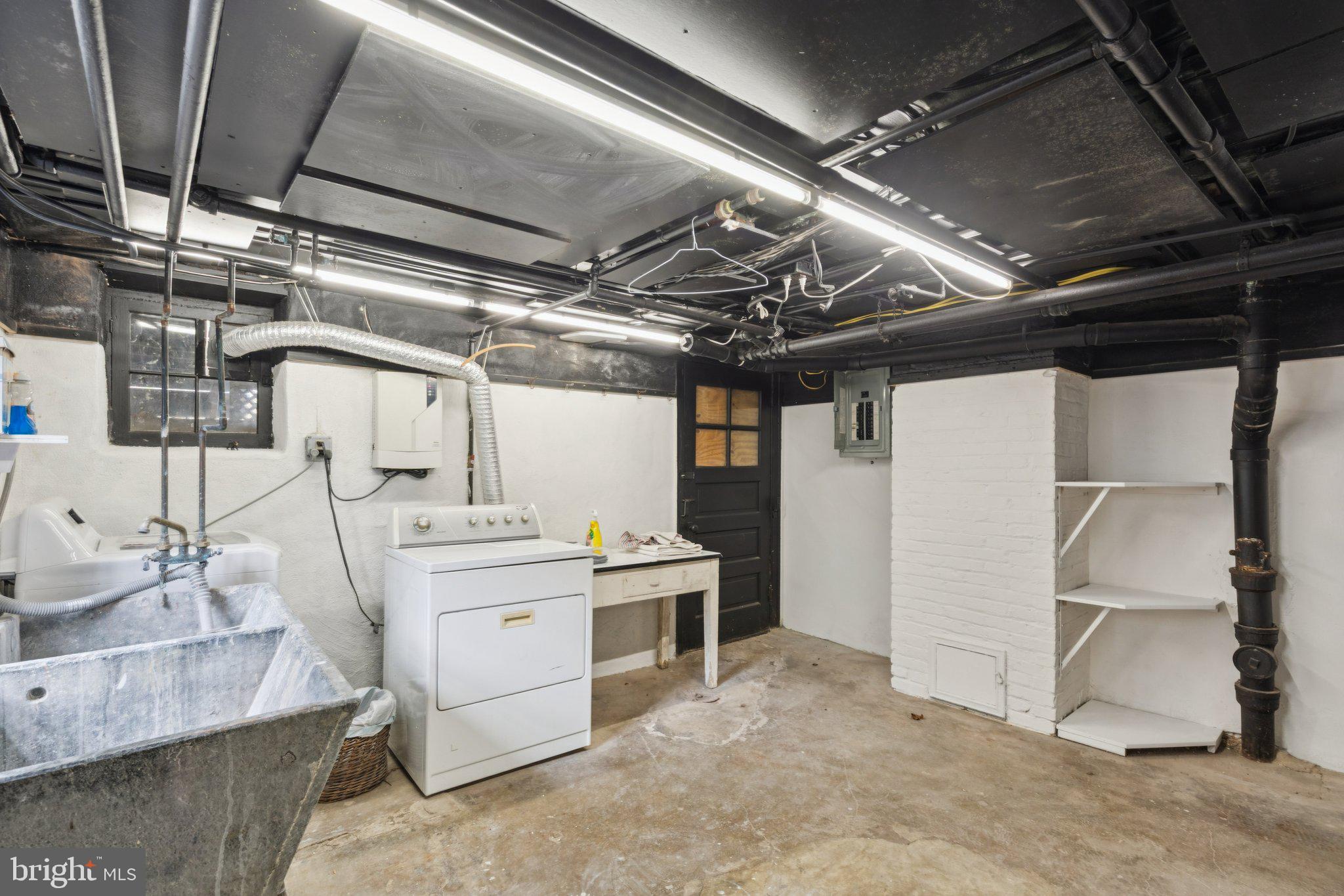 515 CARPENTER LANE