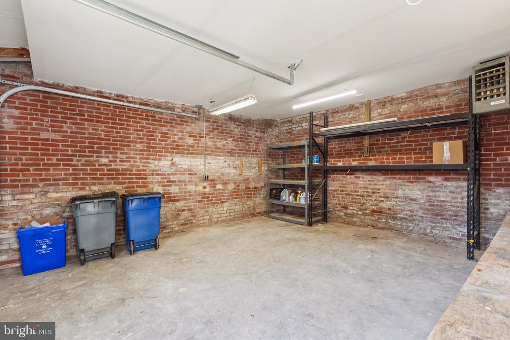 515 CARPENTER LANE
