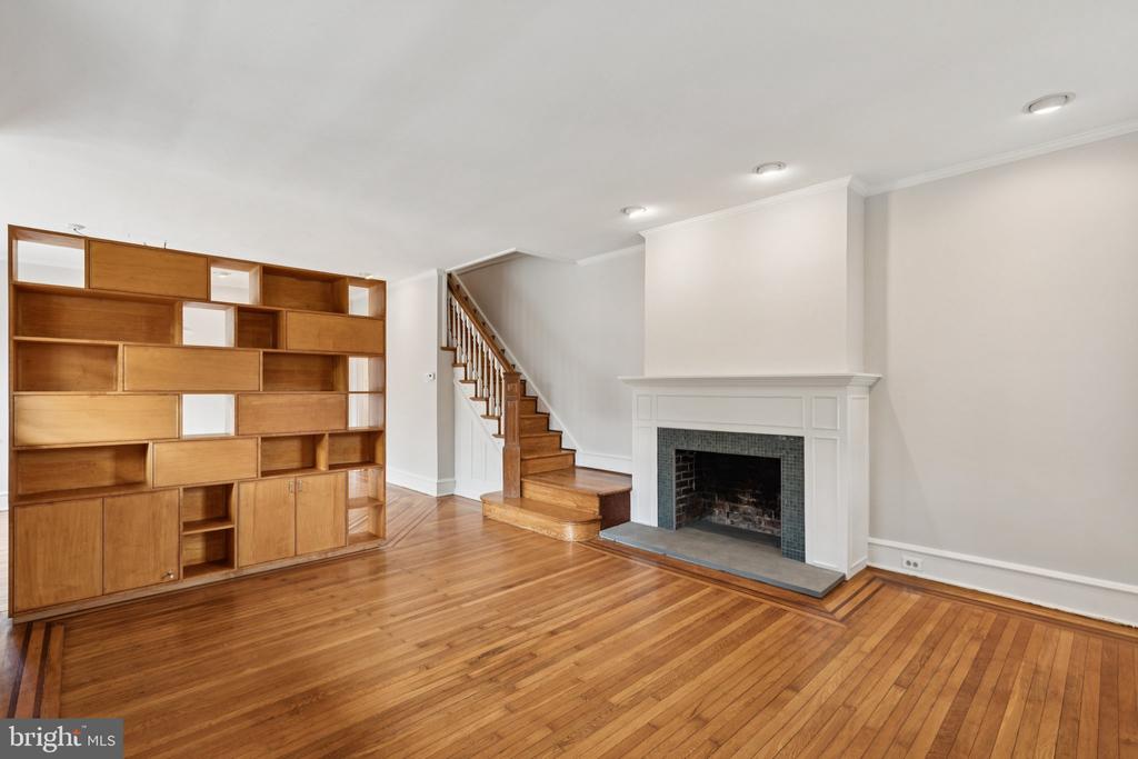 515 CARPENTER LANE