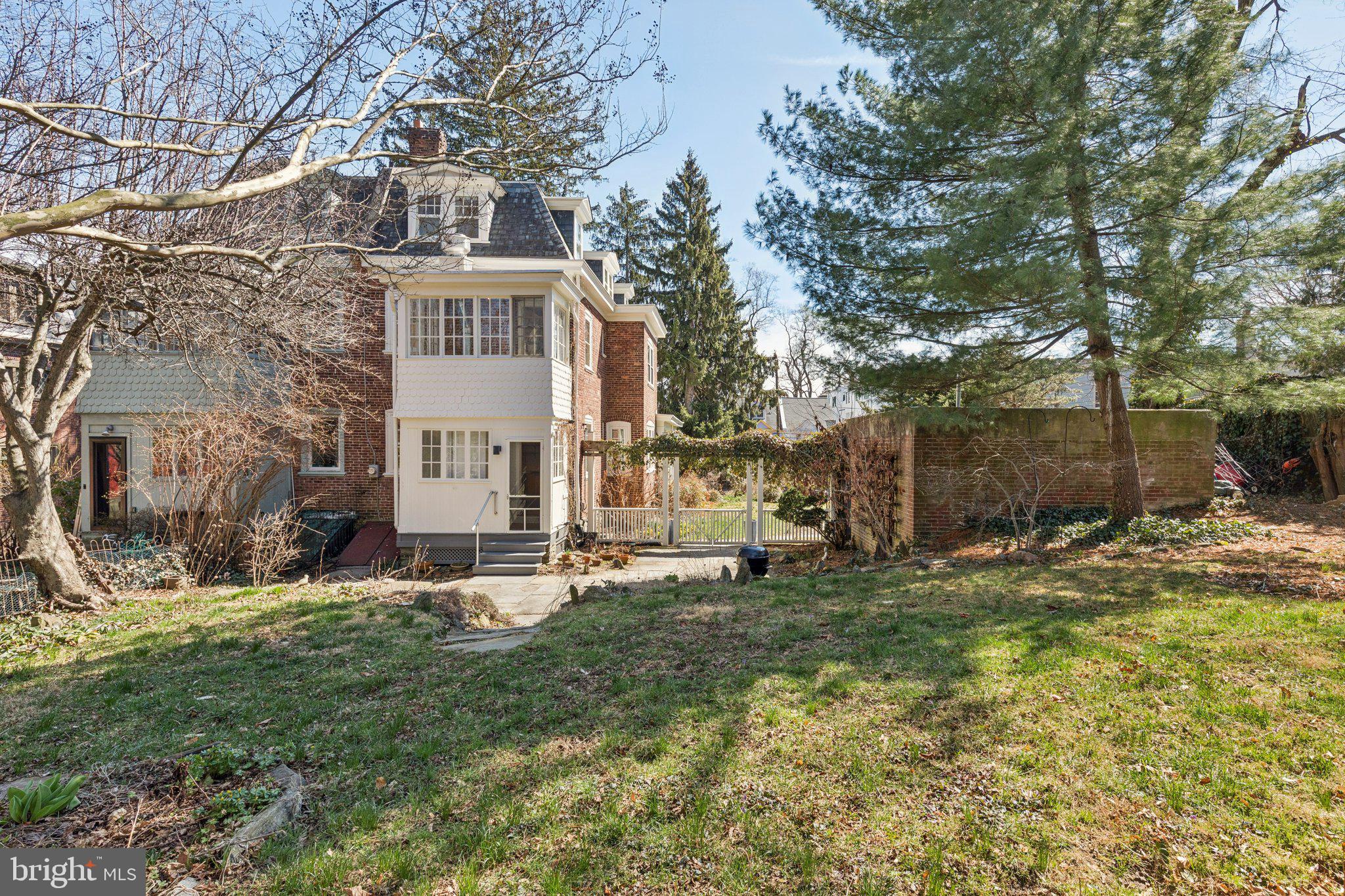 515 CARPENTER LANE