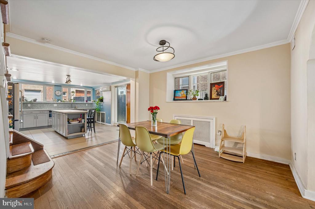 2834 EDGEMONT