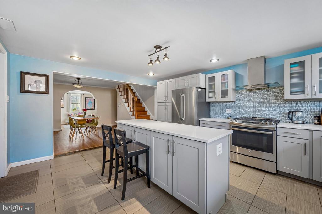 2834 EDGEMONT