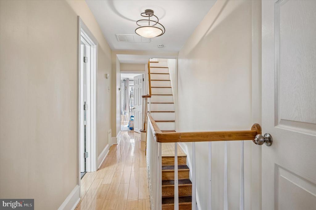 2834 EDGEMONT