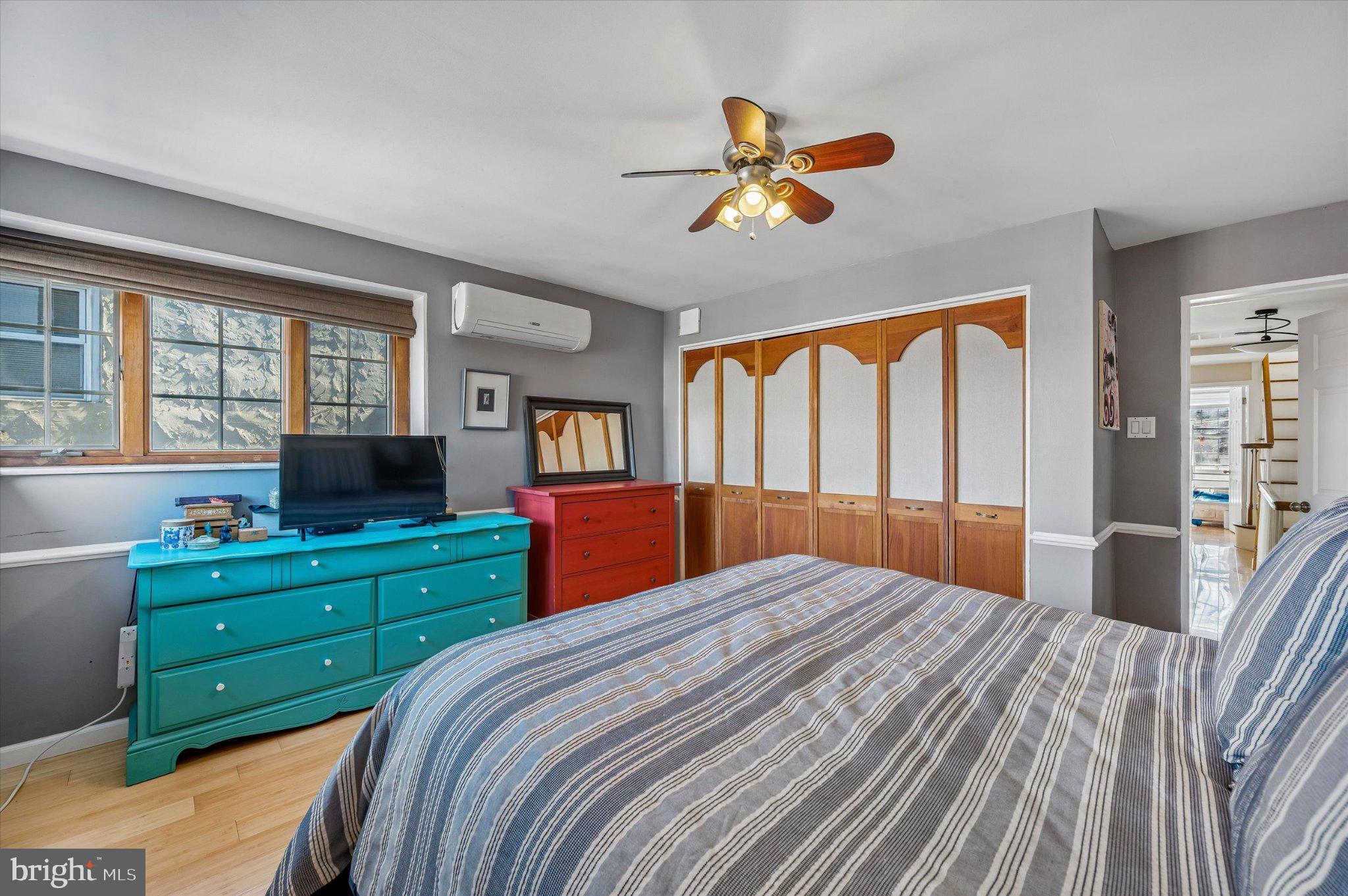 2834 EDGEMONT