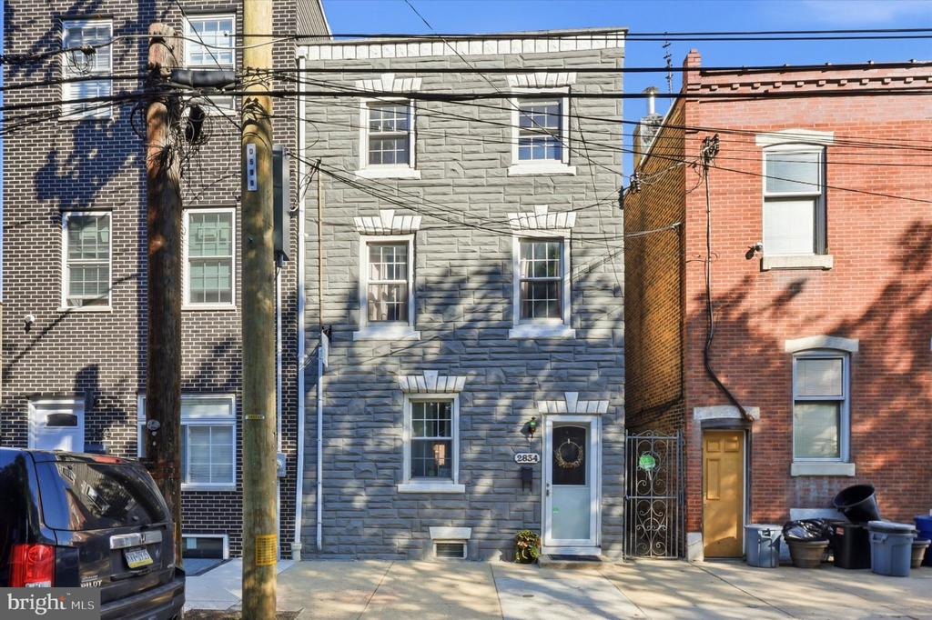 2834 EDGEMONT