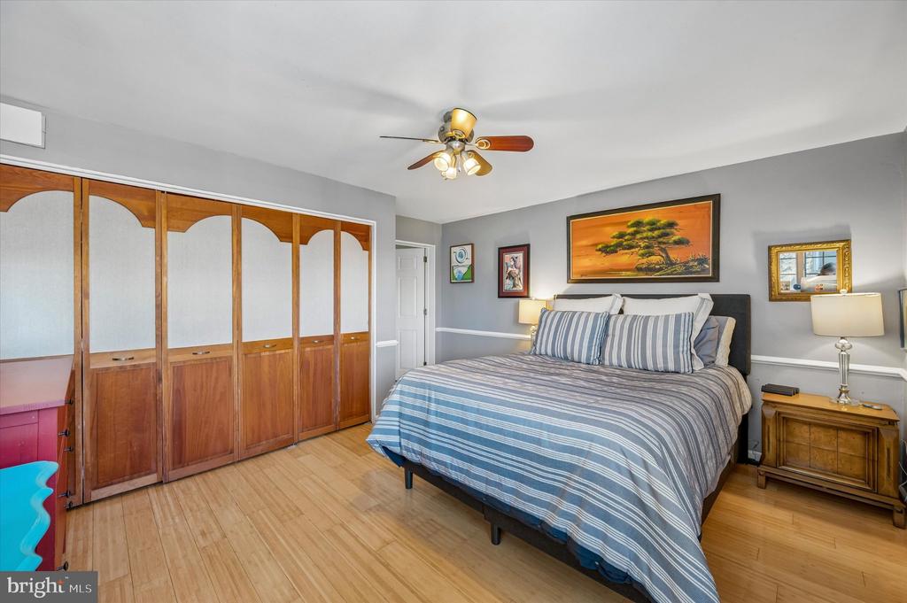 2834 EDGEMONT