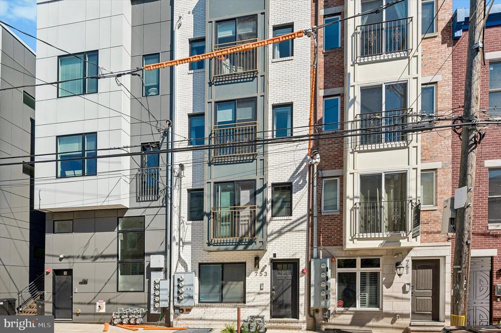 753 N UBER STREET 1